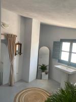 Village Town House with Sea Views and Roof Top Terrace - Chambres d'hôtes Frigiliana