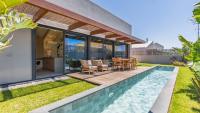 Stunning Beach House with Pool by LovelyStay - B&B Santo Isidoro