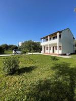 Elvira Apartments - Bed and Breakfast Róda