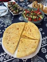 Hill Guesthouse - Wine Cellar, Fish Farm & Organic Cuisine - Chambres d’hôtes Keda