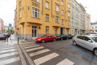 Live like a local family in Letna - B&B Prague