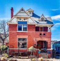 Off Broadway B & B - B&B Denver