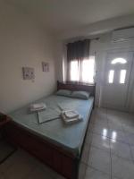 Yellow House 2 - B&B Kalamata