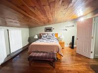 Sunset Hill Pastures - Bed and Breakfast Lexington