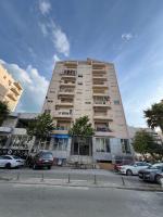 Beachfront Bliss Central 2BR Apartment - B&B Durazzo