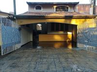 Solar Dutra - Sobrado à Poucos Metros da Rodovia Presidente Dutra - B&B São José dos Campos
