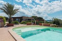 Lussuosa Villa Privata - Piscina a 180 Sul Mare - B&B La Maddalena