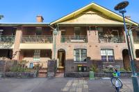 Charming 8 Person Home Near Harbour and Barangaroo - B&B Sydney