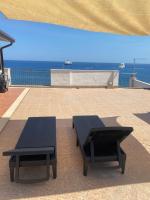 Appartamento con terrazzo sul mare Teocle - B&B Giardini-Naxos