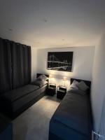 1 Zimmer Apartment mit Bad an der Stadt Grenze Berlins - B&B Blankenfelde