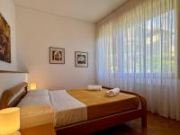 Appartamento con 2 Camere da Letto e Balcone