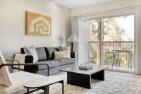 Burbank 1BR w Pool WD Gym nr TJ WF LAX-585 - B&B Los Angeles