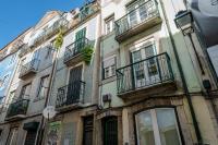 Chiado Meets Bairro Apartment - B&B Lisbona