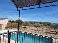 Comme un Dimanche, piscine privée avec jardin - Ferienwohnung Joucas