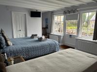 Triple Room with Shower