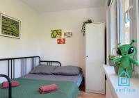 Green Room 2 minutes to City Center Gdynia & Seaside - B&B Gdynia