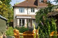 Large & Stylish-3Bed-Sleeps 6-By FabAccommodation - Ferienwohnung Bristol