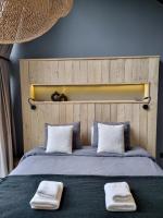 Deluxe One-Bedroom Apartment with Garden View