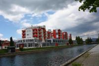 Riverside Apartment - Bed and Breakfast