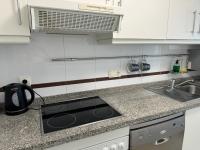 Dos dormitorios, con vista al mar y a pocos pasos de la playa - B&B Benidorm