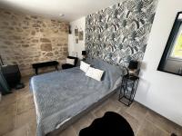 Camera Matrimoniale con Vista Giardino