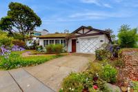 La Jolla Historic Gem, Hot Tub, Game Room, Garden Oasis with Firepit & Courtyard Dining - B&B San Diego