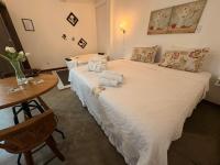 Deluxe Double Room with Bath