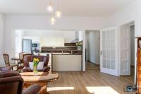 Spacious Apartment Ostrava centrum - B&B