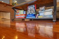 Huge Downtown Retreat with Free Parking - B&B Indianapolis