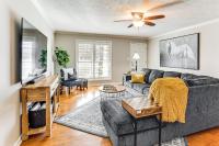 Modern Pet-Friendly Home in Jackson Covered Patio - Bed and Breakfast Jackson