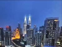The Colony & Luxe Kuala Lumpur with KLCC View Skypool by COBNB - B&B Kuala Lumpur