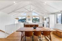 Central Beach Pad - Waihi Beach Holiday Home - B&B Waihi Beach