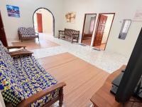 Bella Homestay Budget Ayer Keroh - 4 Bedrooms, 15 minutes to town - B&B Kampung Bukit Katil
