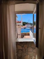 Apartment with quiet yard and garden - Ferienwohnung Milna