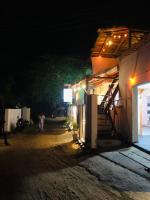 Corner Point - Surf Camp - Bed and Breakfast Arugam Bay