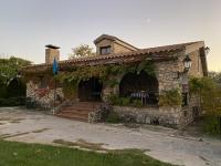 Casa Rural con chimenea, barbacoa, piscina y vistas al río - B&B