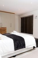 Complete Modern 3-Bedroom Home En-suite Near Mall & Major Attractions - B&B