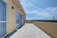 Modern 2BR Penthouse with Terrace & Stunning Views by 360 Estates - B&B Nadur