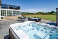 Hopkins Retreat Farm - 5 Bedroom House - Swansea - Chambres d'hôtes Swansea