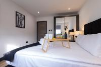 Brand-New Borehamwood 1-Bed, 1-Bath Flat - B&B Borehamwood