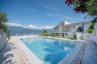 VillasGarda - Villa Lorena Carbona - B&B Torri del Benaco