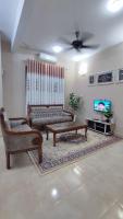ZulZira Homestay Pasir Mas - B&B Pasir Mas