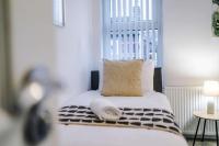 Bright & Comfy 4-Bedroom House 10 mins to City by Rest&Recharge - B&B
