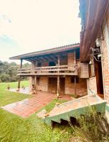 Chácara da Mainha - lazer e eventos a 30 km de Curitiba - Casa com 5 quartos 380m2 em 22 alqueires em meio a natureza preservada - Chambres d'hôtes Quatro Barras