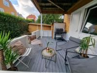 Large and central 2 bedroom apartment with Free parking, Free EV recharging and a private garden - B&B Stavanger