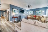 Private Patio & Close to Beach Coastal Cottage - B&B Pensacola