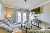 Steps to Shore Cozy Condo in Fort Myers Beach! - B&B