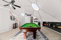 Dome Manor 2 Game Rooms Hot tub Pool - Bed and Breakfast Bedford
