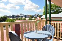 B&B Brisbane - Isla House PA - Bed and Breakfast Brisbane