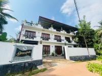 Green Path - B&B Dewalapola